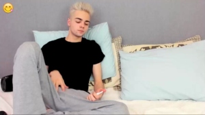 snake_strike 10-01-2019 Topless Chaturbate