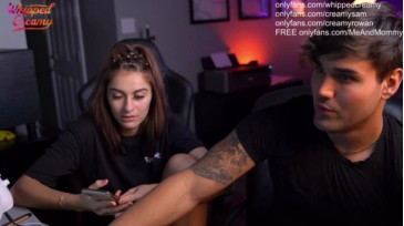 Whippedcreamy  04-10-2020 fingerass Couple