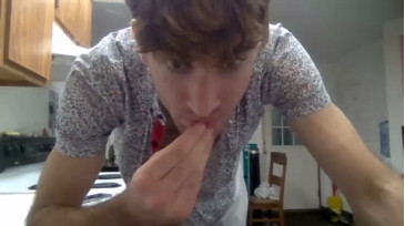 Collegeplayer  05-10-2020 video kissing