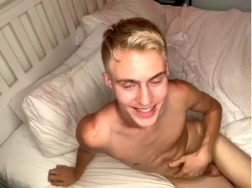 Jameselliot66  05-10-2020 video all naked