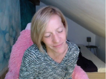 BlueEye_Girl  10-10-2020 gagging Female