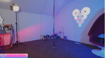 Chroniclove  10-10-2020 asslicking Female