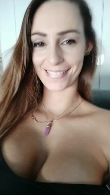 ericafontesx  10-10-2020 vibrator Female