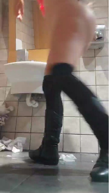 ANGELITA81  11-10-2020 spank Female