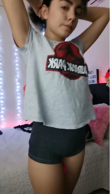 Sarah_Collinok  12-10-2020 booty Female