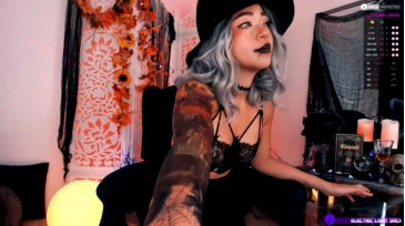 Lunaqueeeen  15-10-2020 nipple Female