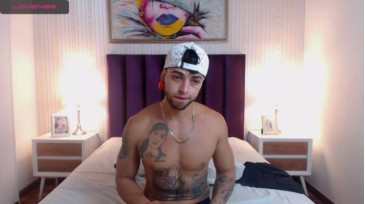 JACOBBLUE_