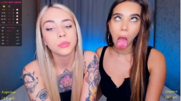Tonsykaprina  20-10-2020 fingers Couple