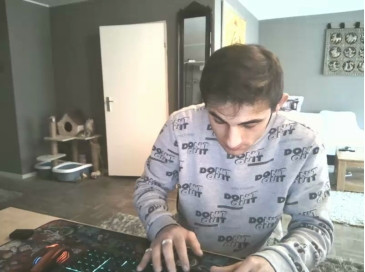 dickwear  25-10-2020 Recorded Video Show