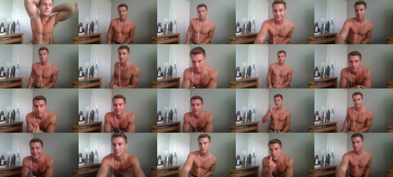 Liamhungsworth  26-10-2020 Male Topless