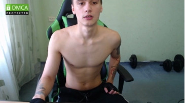 Pornguy1337  27-10-2020 video Flash feet