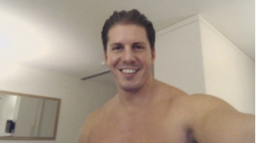 Redrabbitstories  26-10-2020 video showfeet