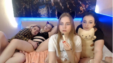 Sexy_Threesome1  27-10-2020 submissive Couple