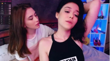 W0wgirls  30-10-2020 bigtoys Couple