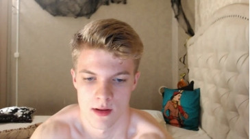 Nial_Horan_  31-10-2020 video biglips