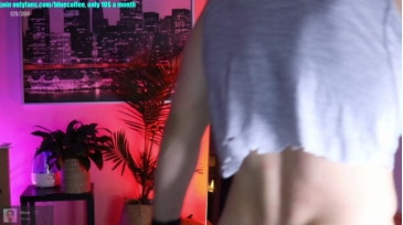 Bluecoffee  02-11-2020 video outfits