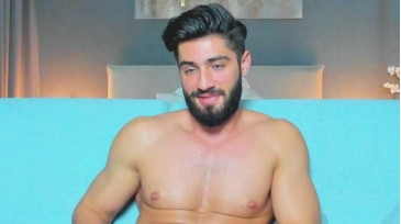 Giovanniandre  04-11-2020 video Naked