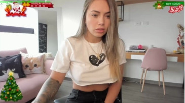 Ashlyeroberts1  10-11-2020 pussyeating Female