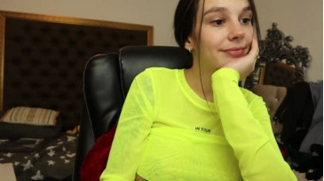 Hotfallingdevil  11-11-2020 facesitting Female