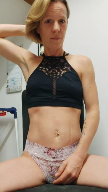 BlueEye_Girl  12-11-2020 nudesshow Female
