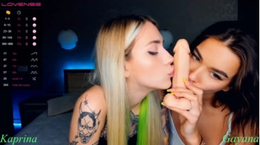 Tonsykaprina  11-11-2020 play dildo Couple