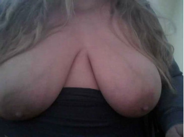 Goldenpuss007 16-11-2020 Topless 