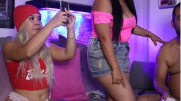 Students_Porn  16-11-2020 topless Couple