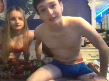 Kal79152 17-11-2020 Topless 