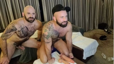 Adcbowling  18-11-2020 video kiss