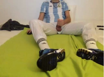 AdidasNL  21-11-2020 Recorded Video Topless