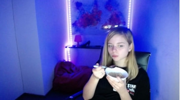 Blonde_Andcute 25-11-2020 Webcam 
