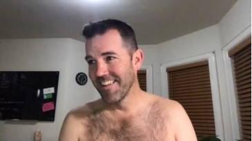 Businessofficeguy  27-11-2020 video houswife