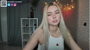 8a8y 28-11-2020 Topless 