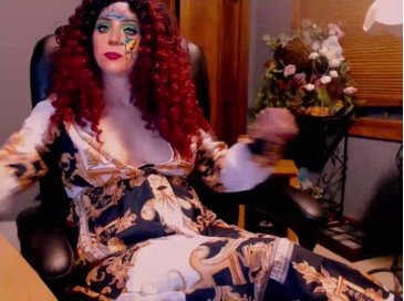0ilaiza 02-12-2020 Topless 