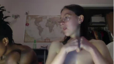 Bigeyesxo  03-12-2020 tity-fuck Female