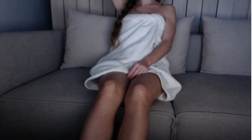 ShySchoolGrl  06-12-2020 cumshow Female