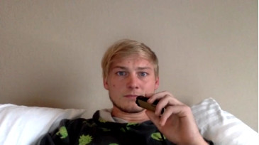 Moose_1990  04-12-2020 video innocent