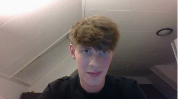 Larsie_Nl  08-12-2020 video smoking