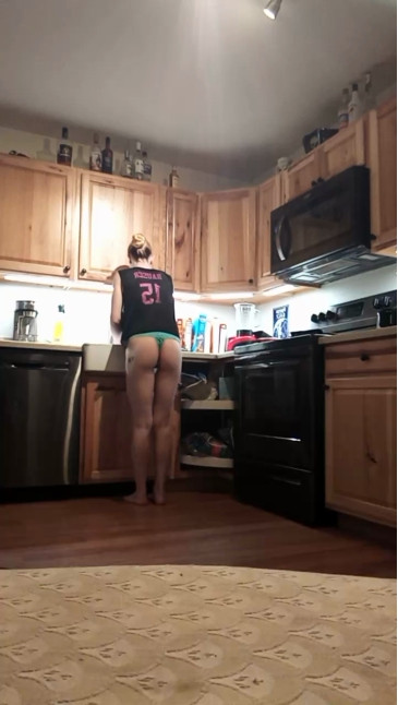 MarieJaneXx 09-12-2020 Wet 