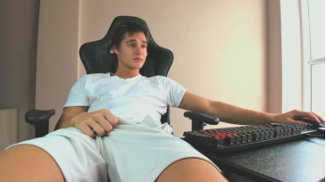 Dave_Maxwell  13-12-2020 video toyboy