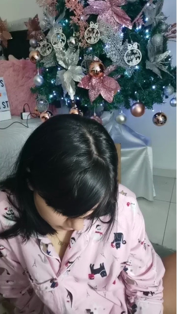 Sarah_Collinok 13-12-2020 Topless 