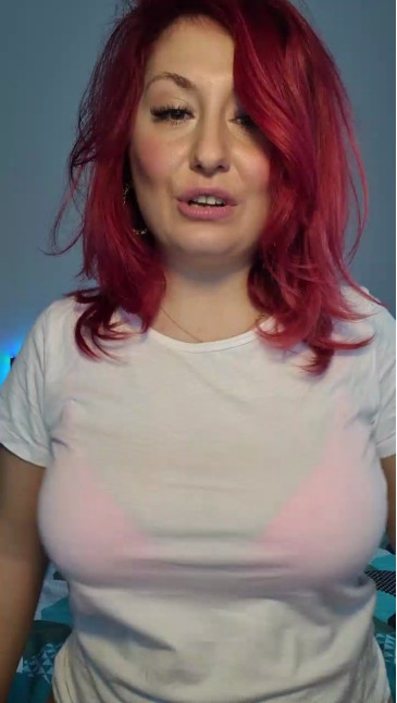 MsGiulia  14-12-2020 busty Female