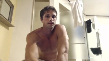 Athleteguy55555  16-12-2020 video showfeet