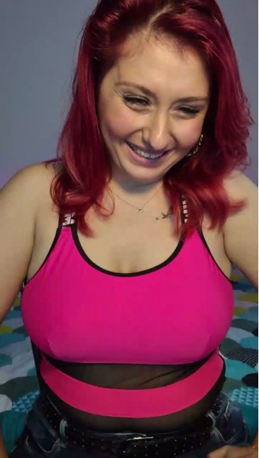 MsGiulia  18-12-2020 fucking Female
