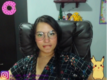 Abi_jones  19-12-2020 flashing Female