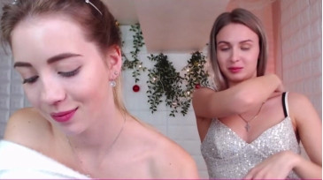 Emmi_Rosee  24-12-2020 pussyrubbing Couple