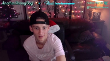 Anotherskinnyboy  25-12-2020 video suckfeet