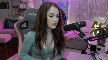 Evelynclaire 25-12-2020 Download 