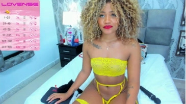 HD riri_brunnete stripchat