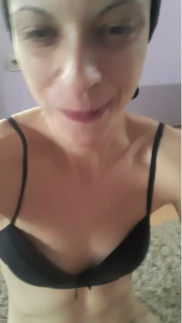 johana699 01-01-2021 Show 